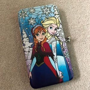 Disney’s Frozen Artwork Wallet